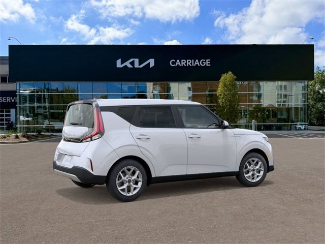 2025 Kia Soul LX photo 2