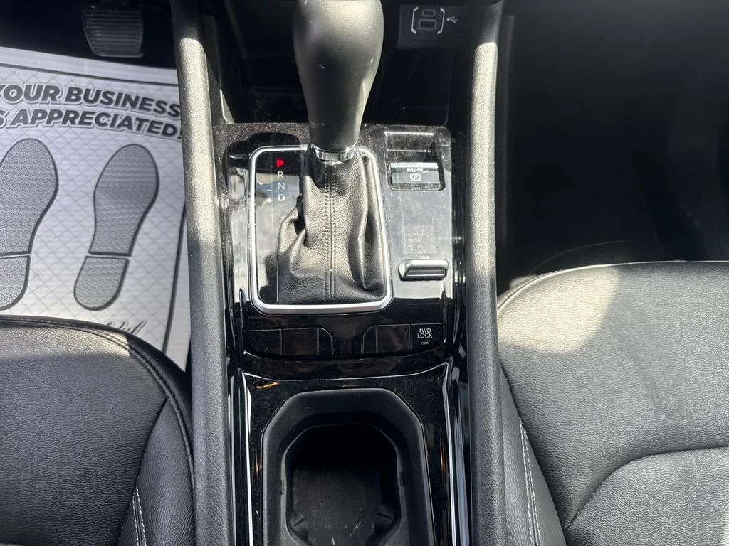 Used 2025 Silver Jeep Limited image 20