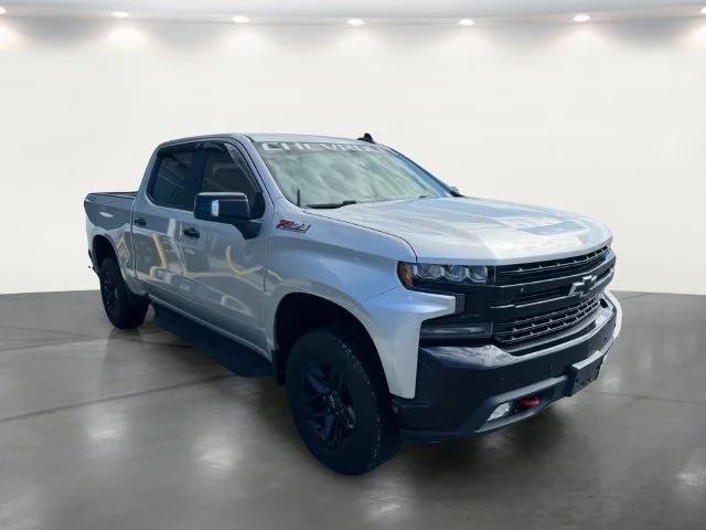 Used 2019 Silver Chevrolet LT Trail Boss image 11