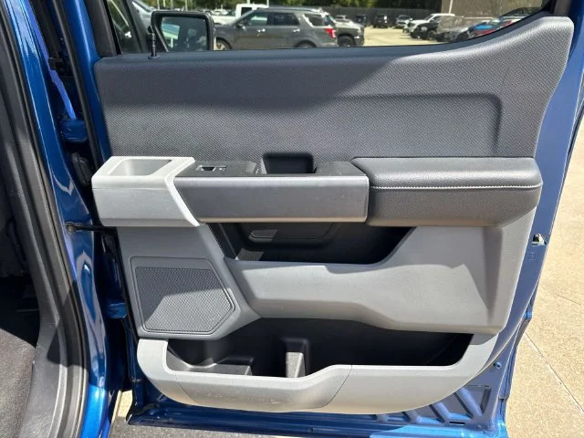 Used 2023 Blue Ford XLT image 16