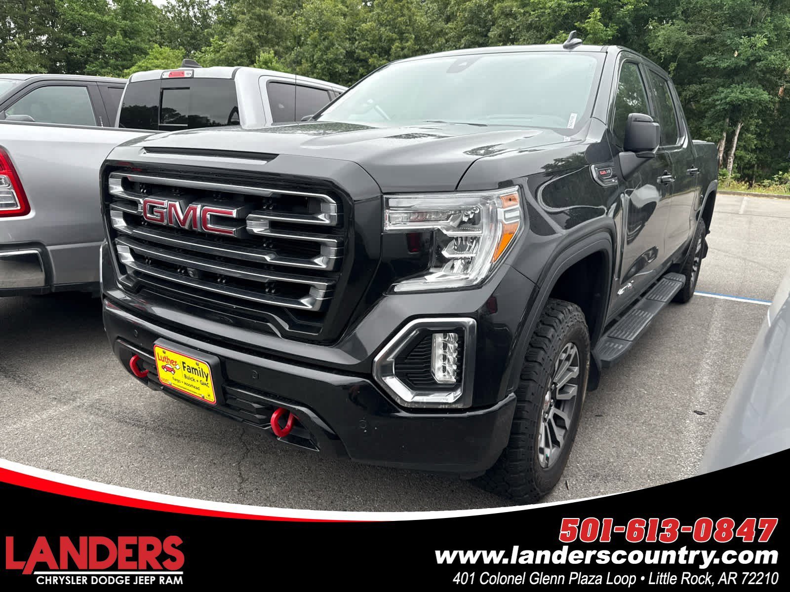 2020 GMC Sierra 4WD Crew Cab Short Box AT4's photo