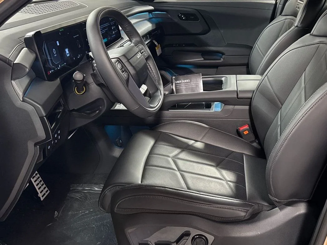 New 2027 Black Jade Green Kia X-Line SX image 3