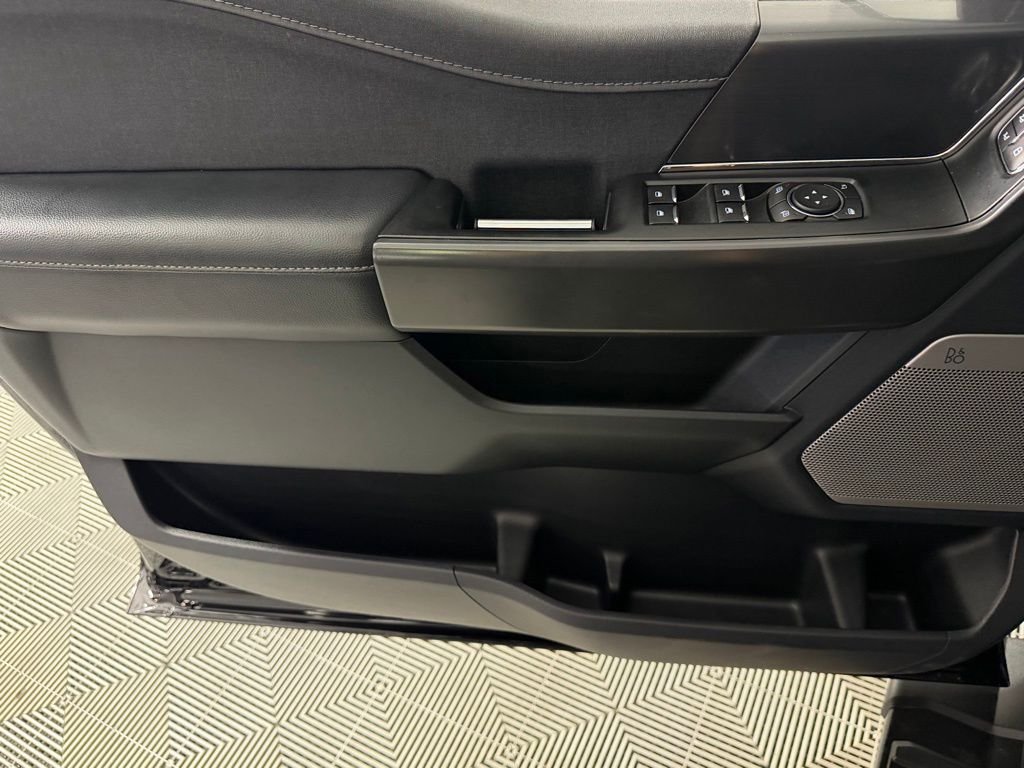 Used 2024 Agate Black Metallic Ford Lariat image 26