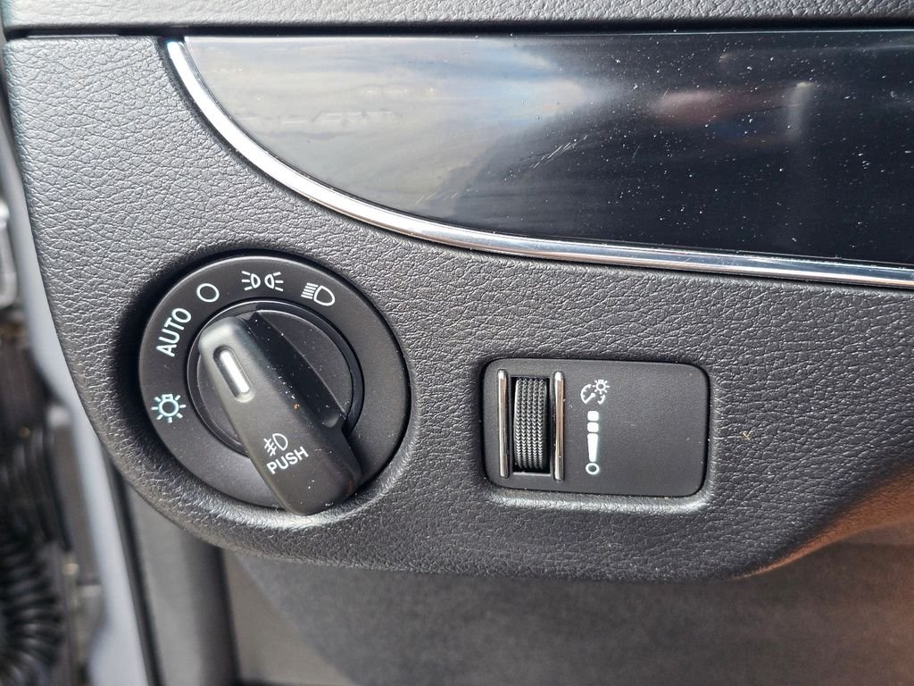 Used 2020 Silver Dodge SE Plus image 28