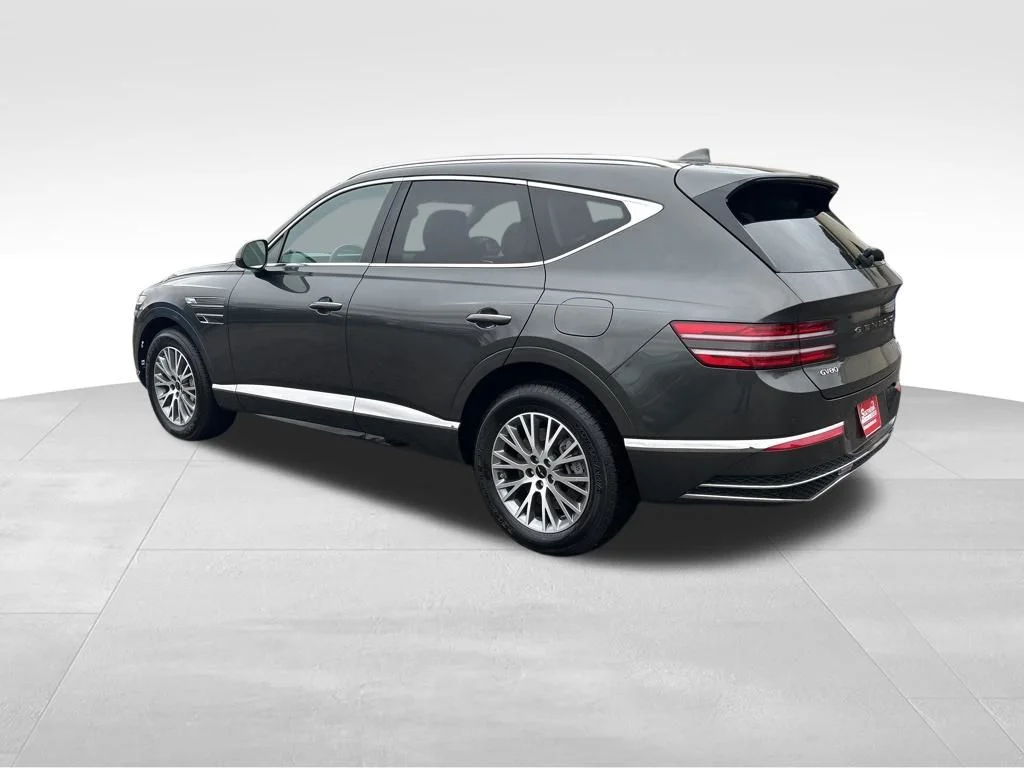 Used 2025 Gray Genesis 2.5T image 3