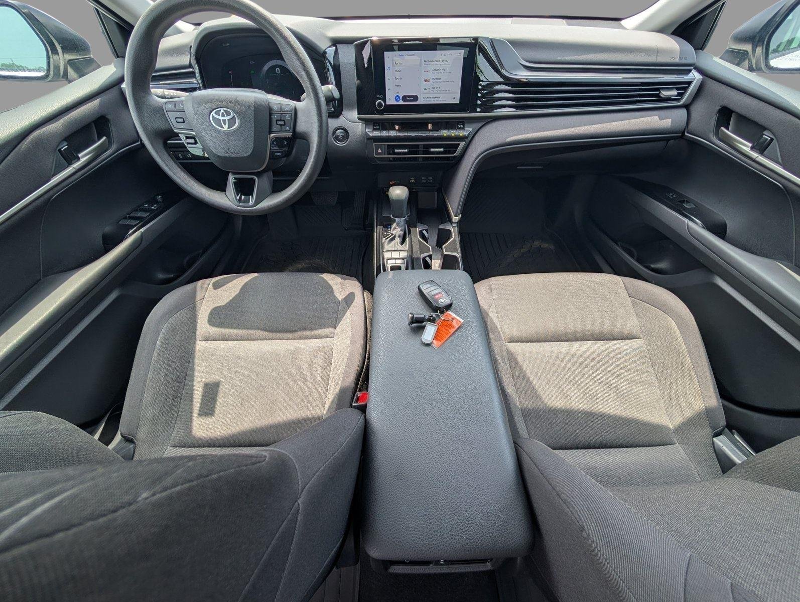 Used 2025 Ice Cap Toyota LE image 27