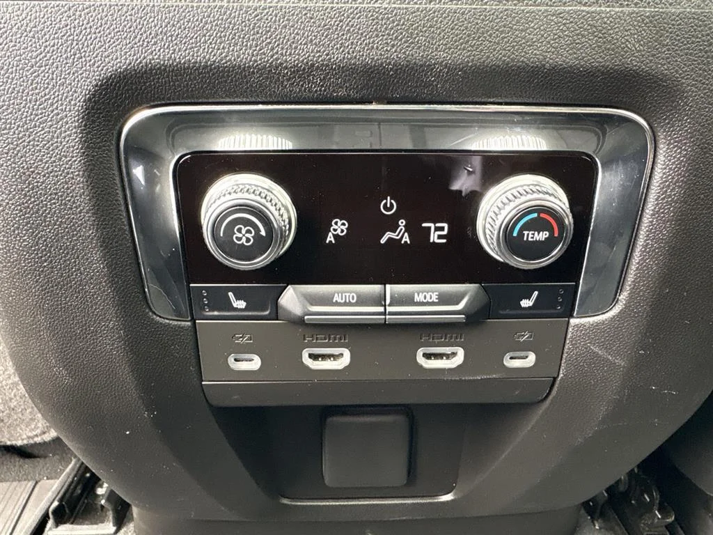 Used 2023 White Frost Tricoat GMC Denali Ultimate image 11