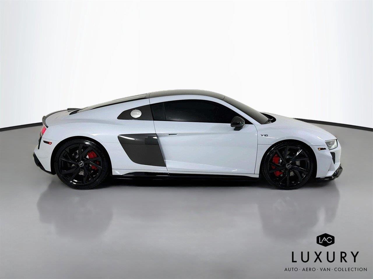 Used 2021 Suzuka Gray Metallic Audi 5.2 V10 | Carbon Ext Pkg | Diamond Stitched Int | Premium Pkg image 5