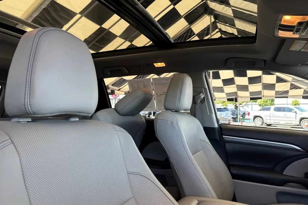 2017 Toyota Highlander Limited Platinum - Photo 18