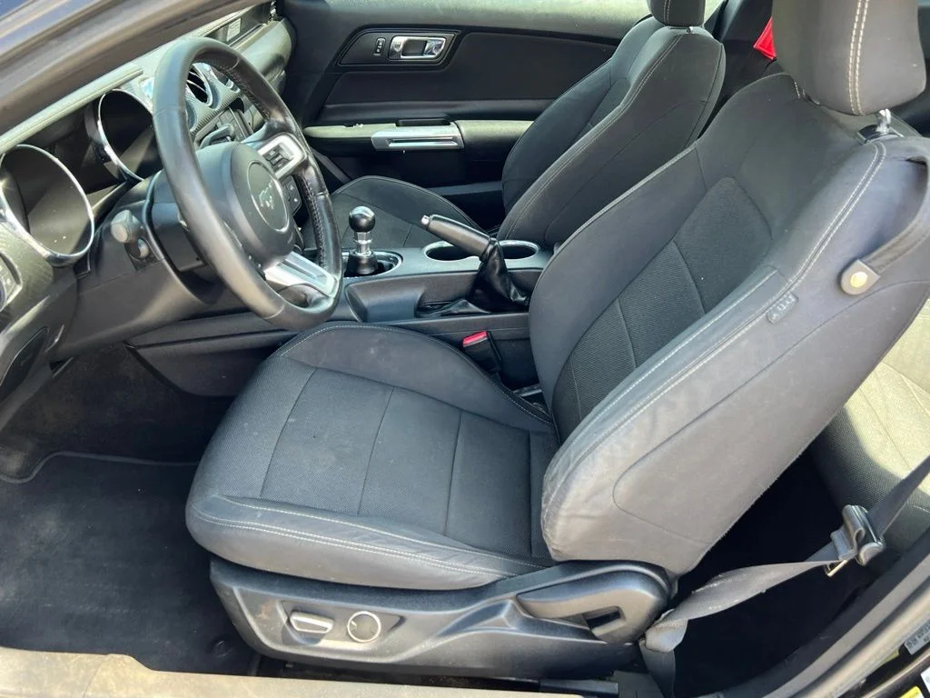 Used 2016 Black Ford V6 image 14
