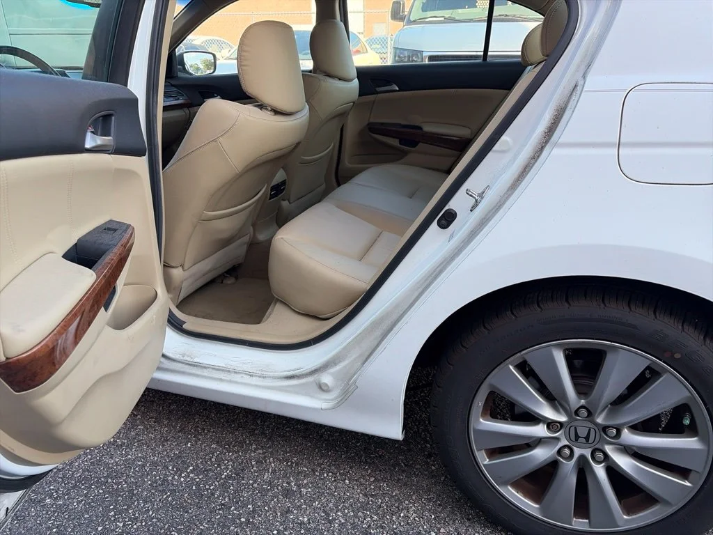 Used 2012 White Honda EX-L image 13
