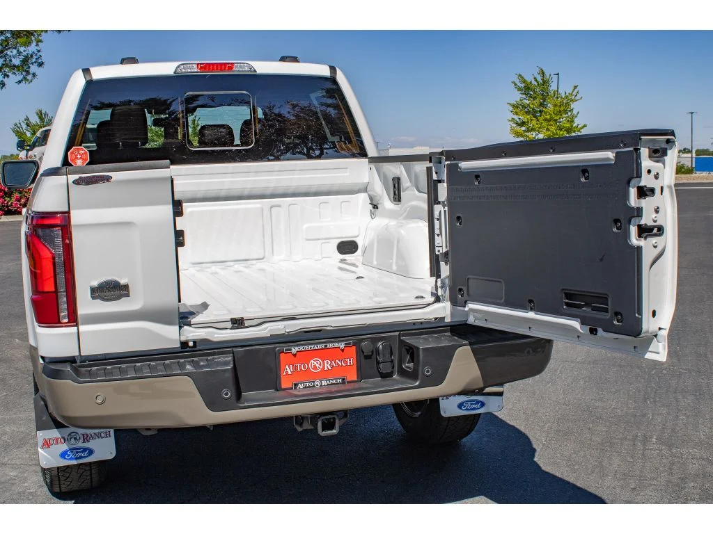 New 2026 Star White Metallic Tri-Coat Ford King Ranch image 15