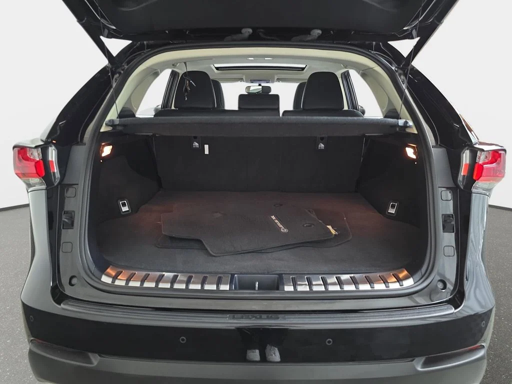 Used 2015 Obsidian Lexus 200t image 14