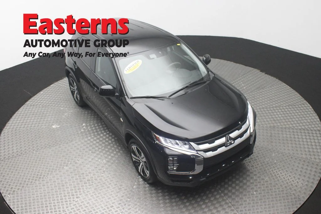 Used 2025 Black Mitsubishi 2.0 ES image 3
