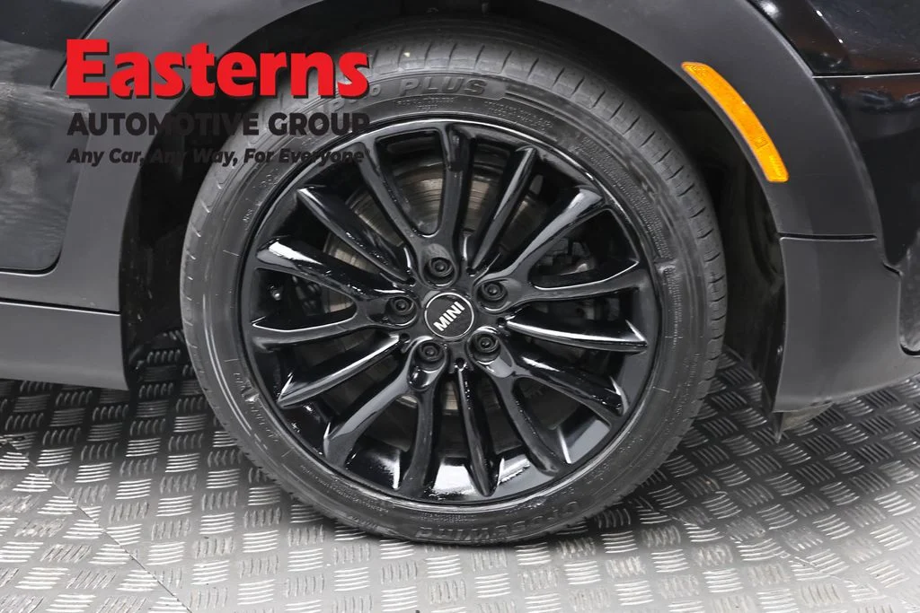 Used 2023 Black MINI Clubman image 31