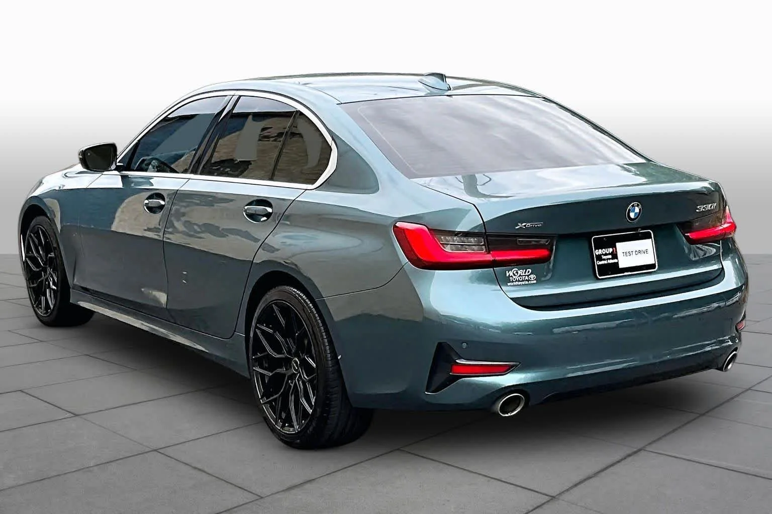 Used 2020 Blue Ridge Mountain Metallic BMW 330i xDrive image 12