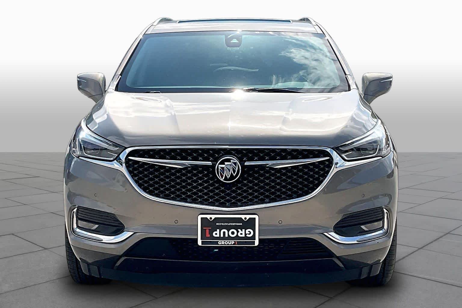 Used 2018 Pepperdust Metallic Buick Avenir image 4