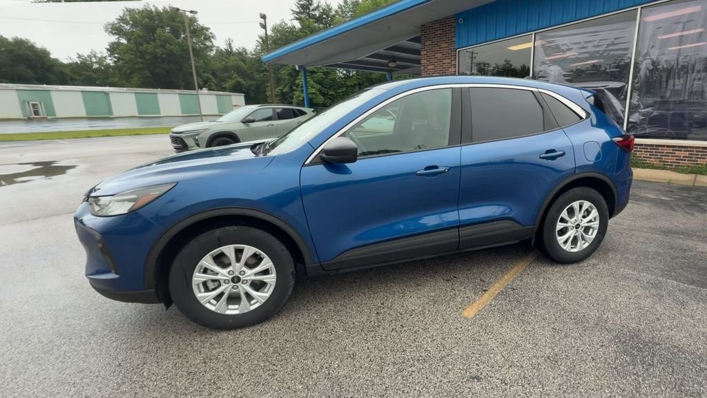 Used 2023 Blue Ford Active image 4