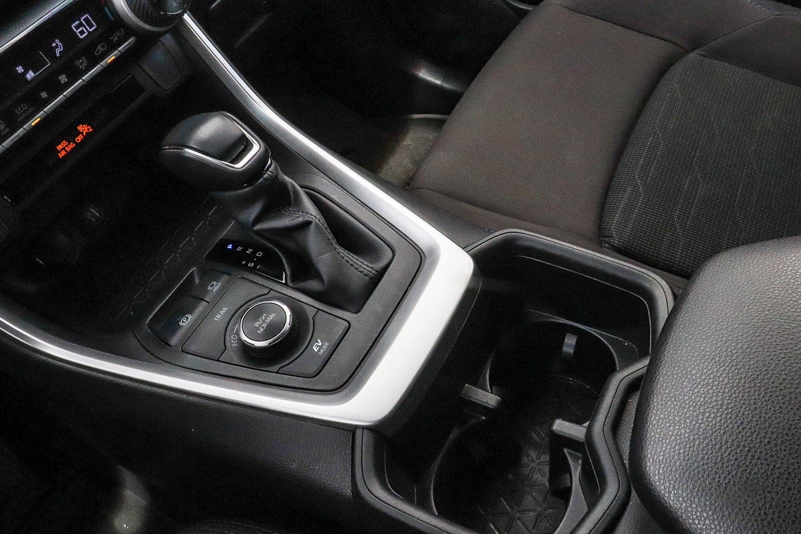Used 2024 Wind Chill Pearl Toyota Hybrid SE image 21