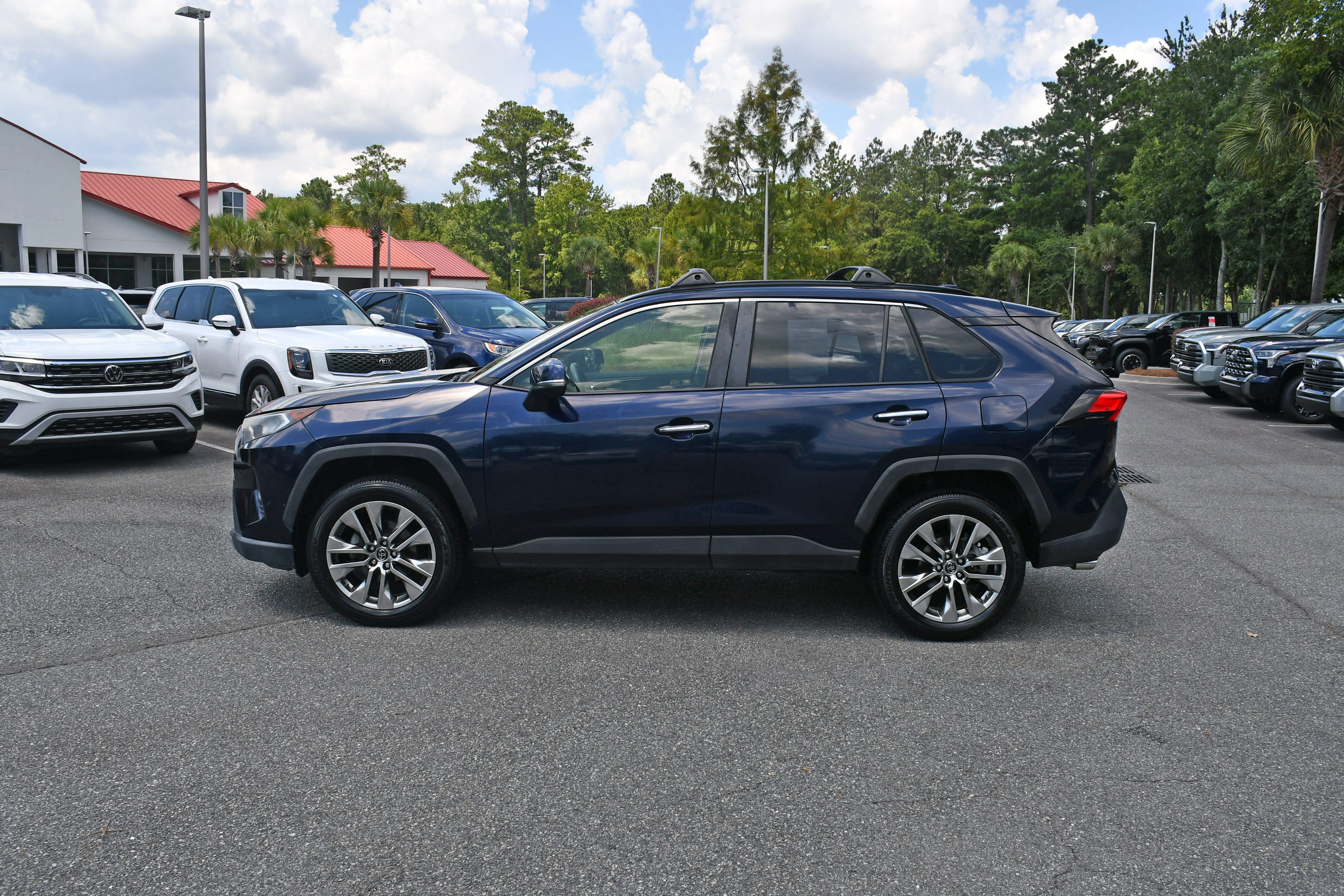 Used 2019  Toyota Limited image 2