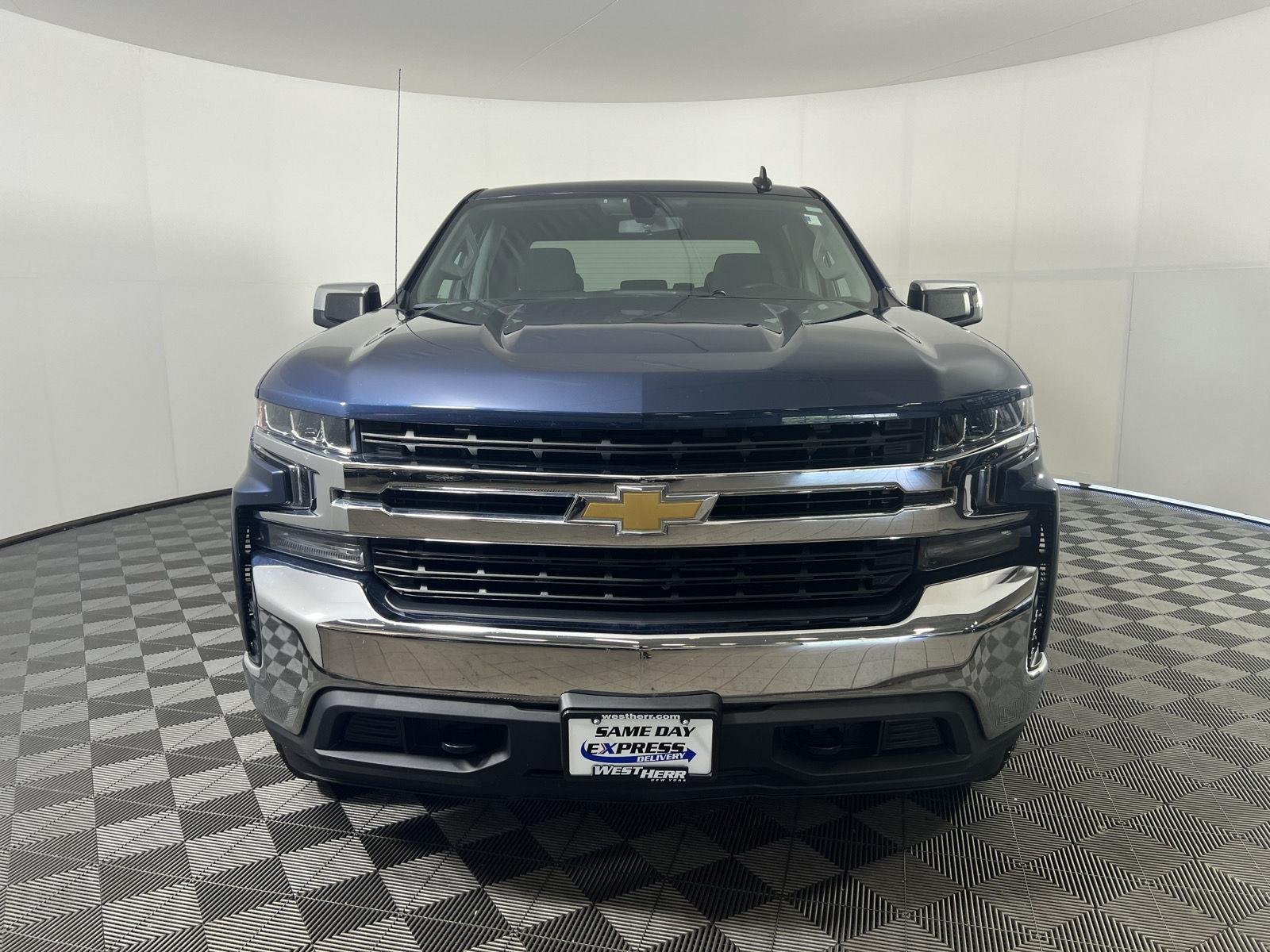 Used 2022 Northsky Blue Metallic Chevrolet LT image 8