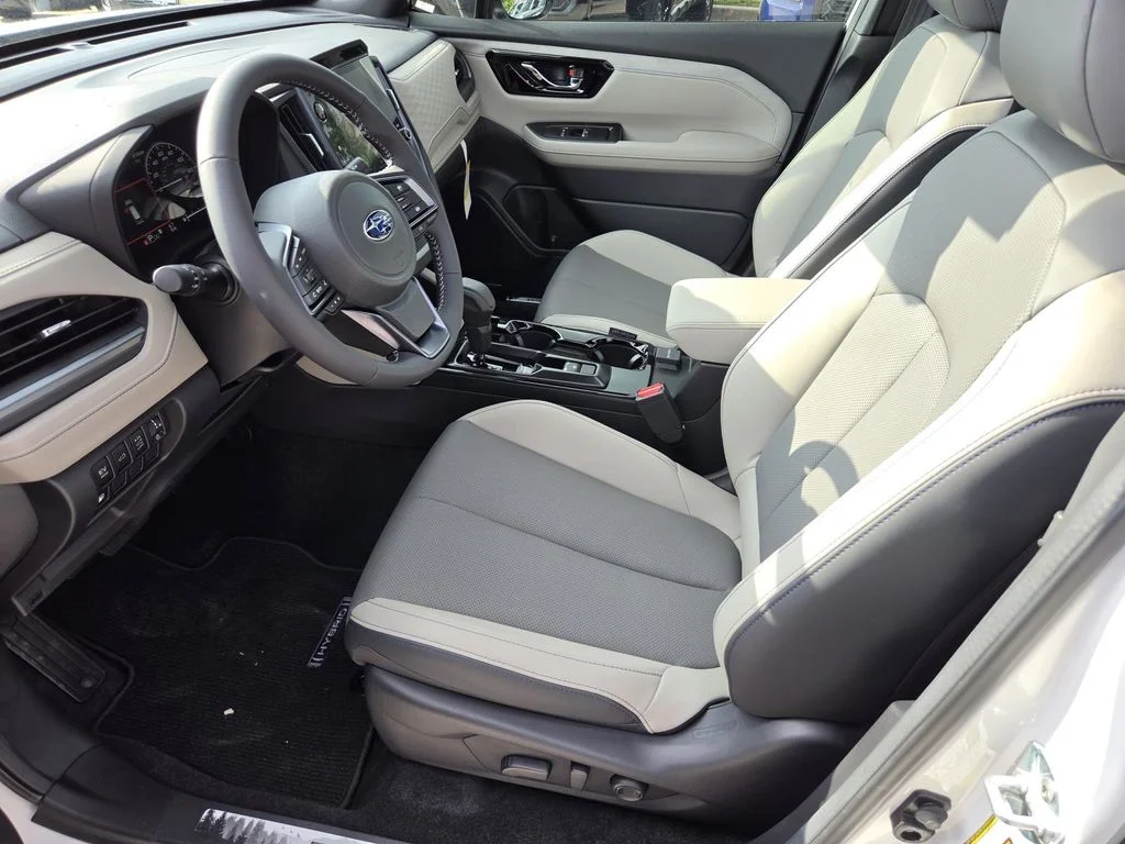 New 2026 CRYSTAL WHITE PEARL Subaru Limited Hybrid image 12