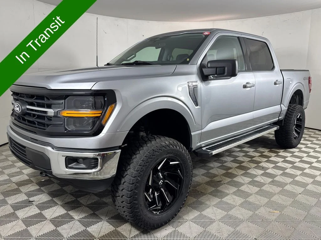 Used 2025 Silver Ford XLT image 10