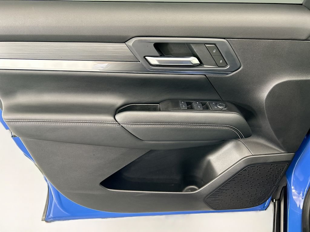 Used 2025 Rapids Metallic GMC Elevation image 22