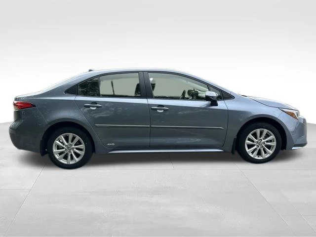 Certified Used 2026  Toyota LE image 6