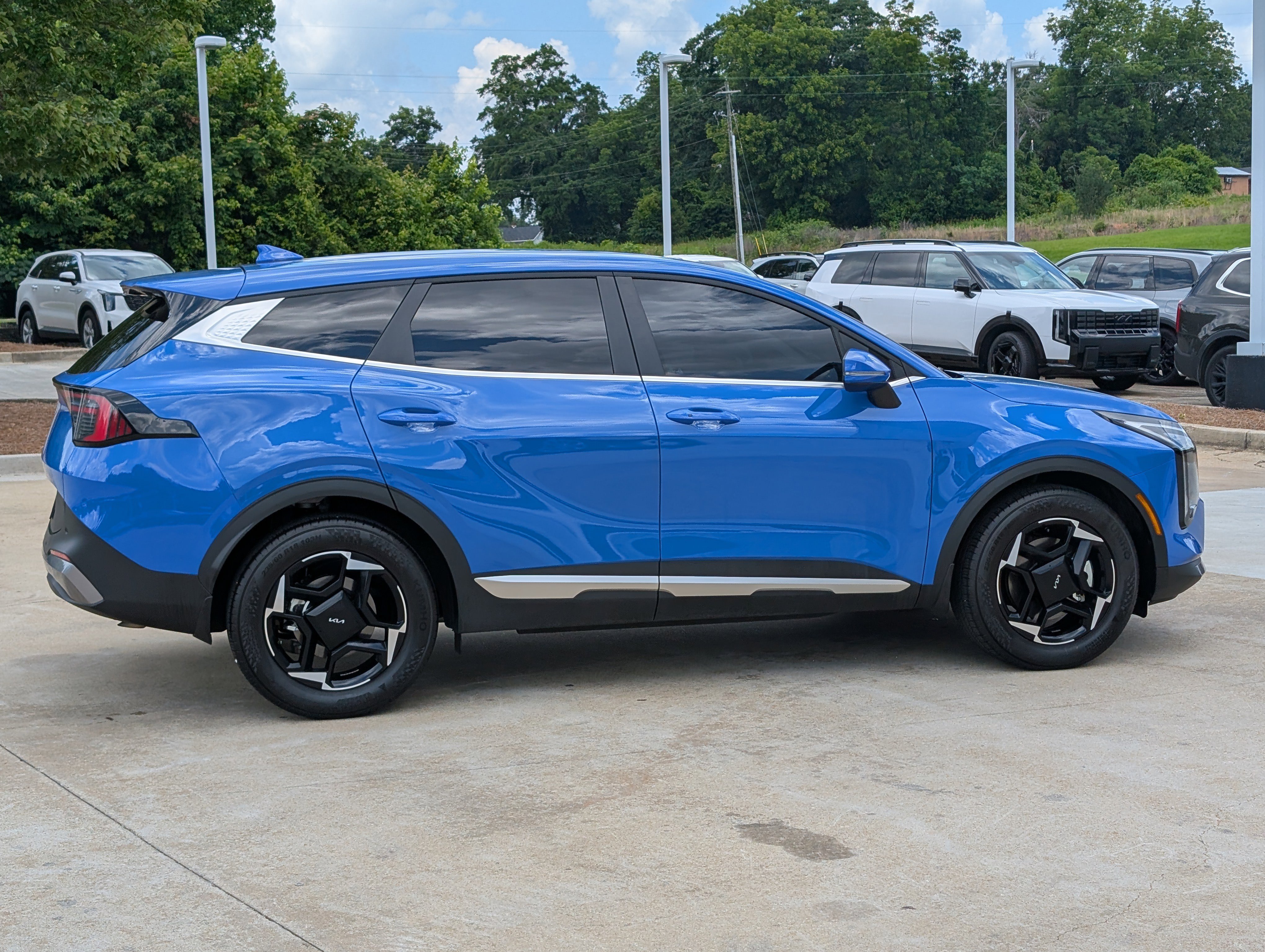 Used 2026 Nebular Blue Kia EX image 7
