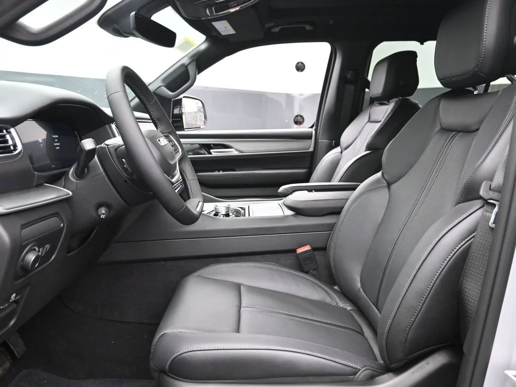 New 2026 Silver Jeep Limited Reserve image 18