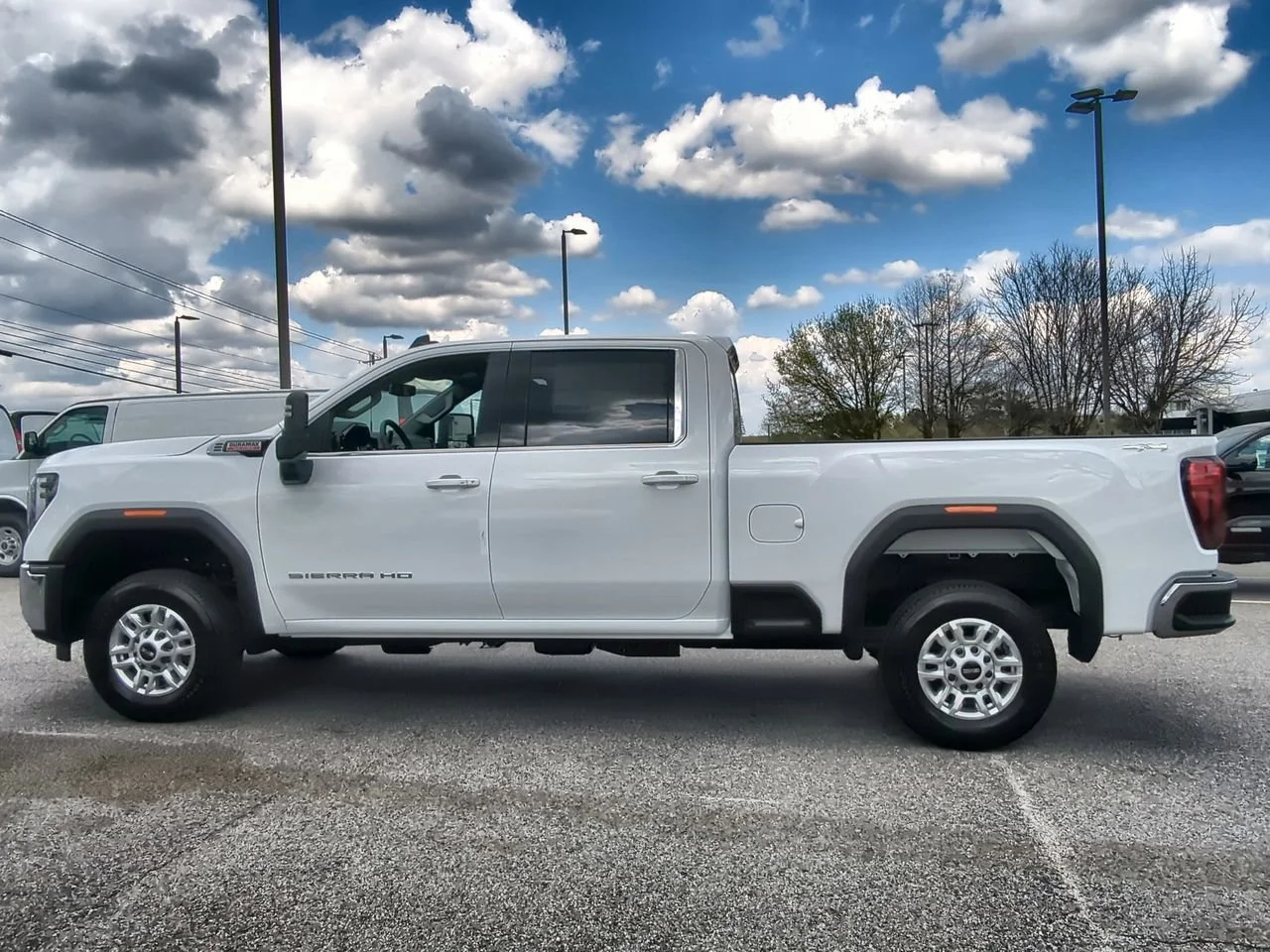 New 2026 Summit White GMC SLE image 5