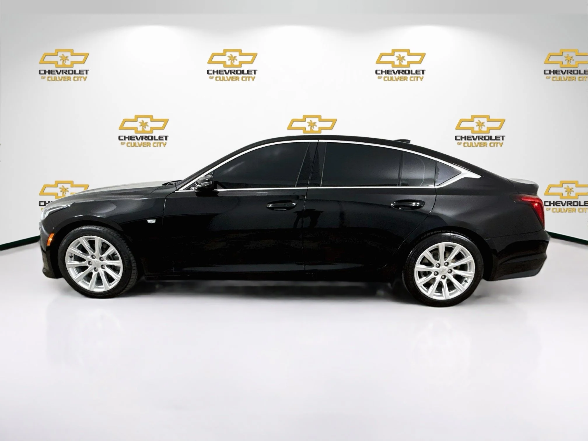 Used 2020 BLACK RAVEN Cadillac Luxury image 5
