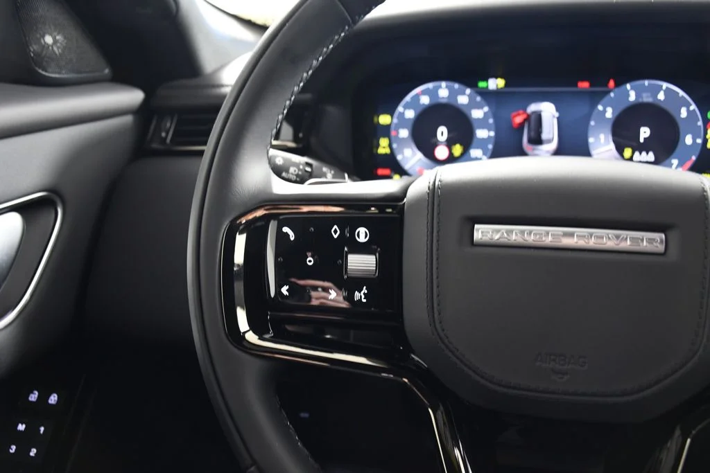 New 2026 Fuji White Land Rover Dynamic SE image 29