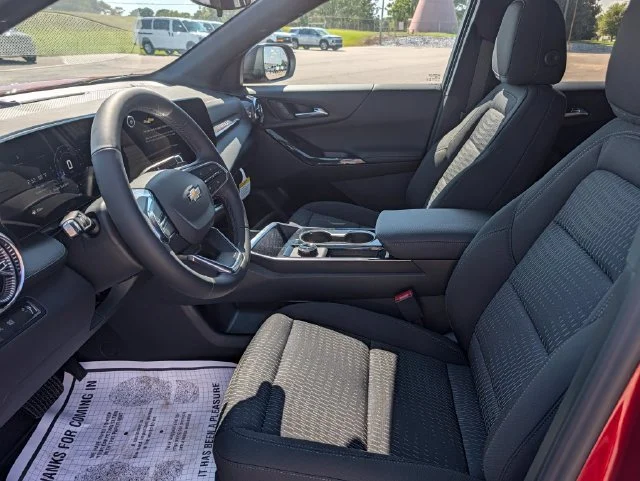 2027 Chevrolet Equinox LT - Photo 9