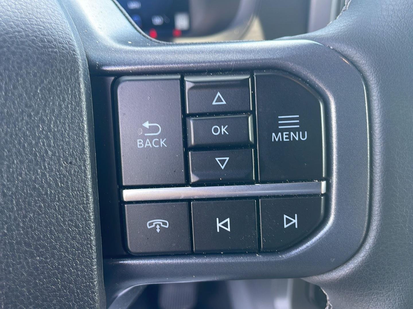 New 2026 Carbonized Gray Metallic Ford XLT image 18