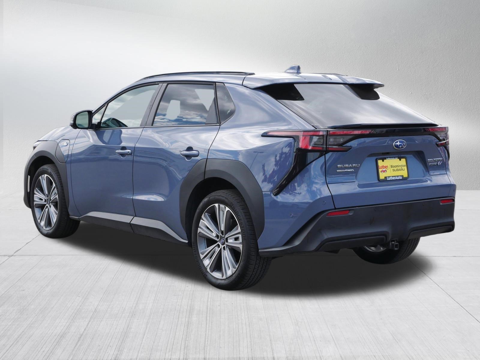 Used 2023 Harbor Mist Gray Pearl Subaru Limited image 5