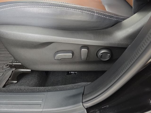 Used 2022 Black Subaru Touring image 17