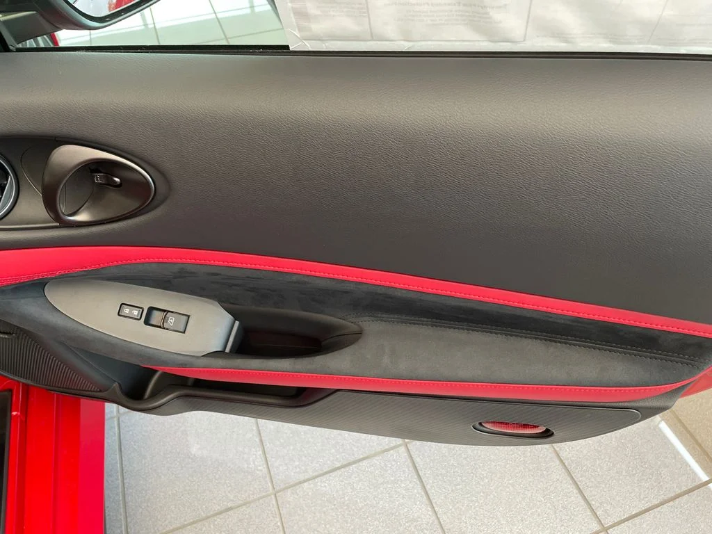New 2026 Solid Red / Super Black Two-tone Nissan Performance image 25