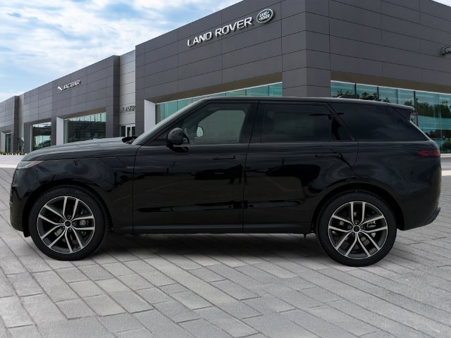 New 2027 Santorini Black Land Rover SE image 2