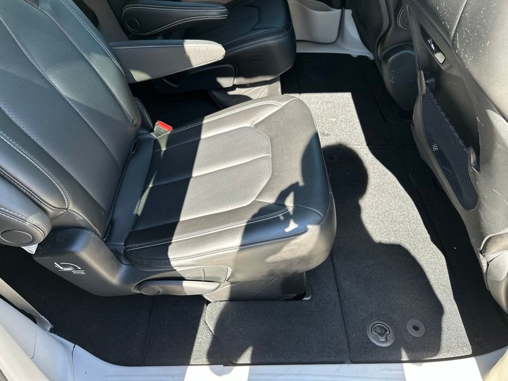 Used 2023 Blue Chrysler Touring L image 19