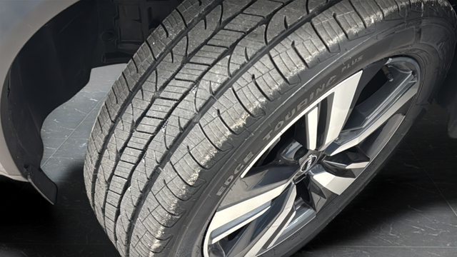 Used 2023 Super Black Nissan SL image 39