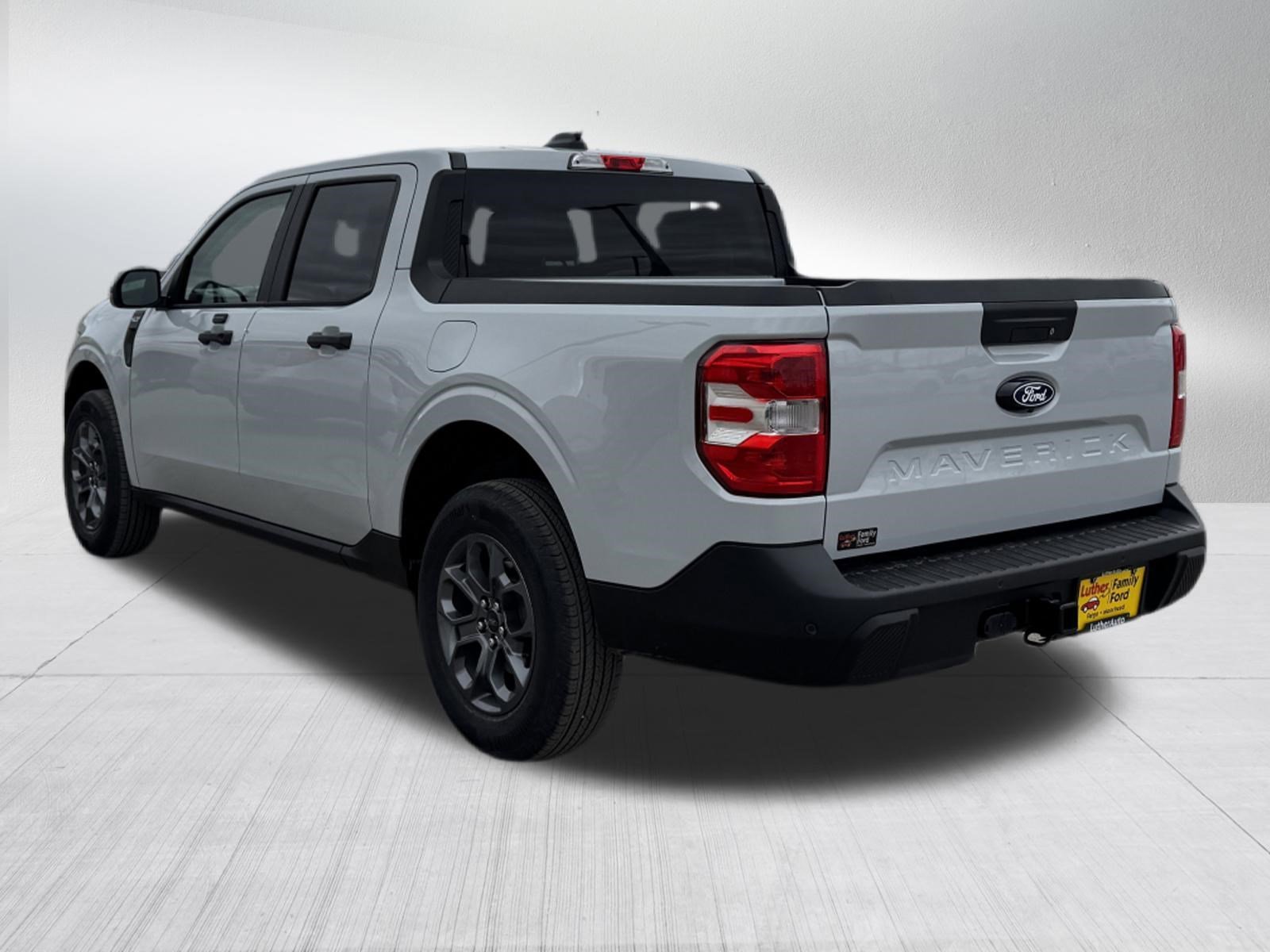 New 2026 Space White Metallic Ford XLT image 4