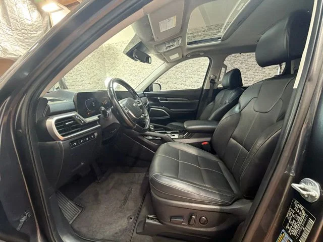 Used 2023 Gravity Gray Kia EX image 23