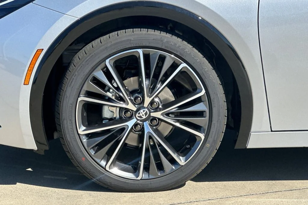 New 2027 Cutting Edge Toyota  XLE image 31