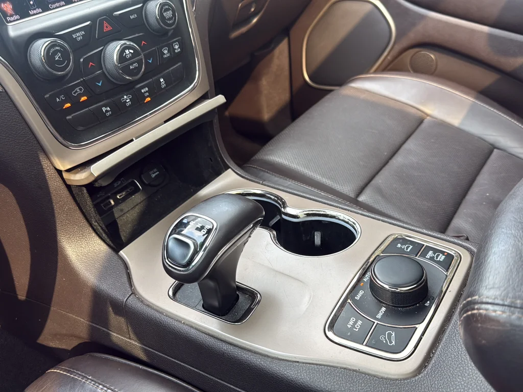 Used 2014 Black Jeep Summit image 22