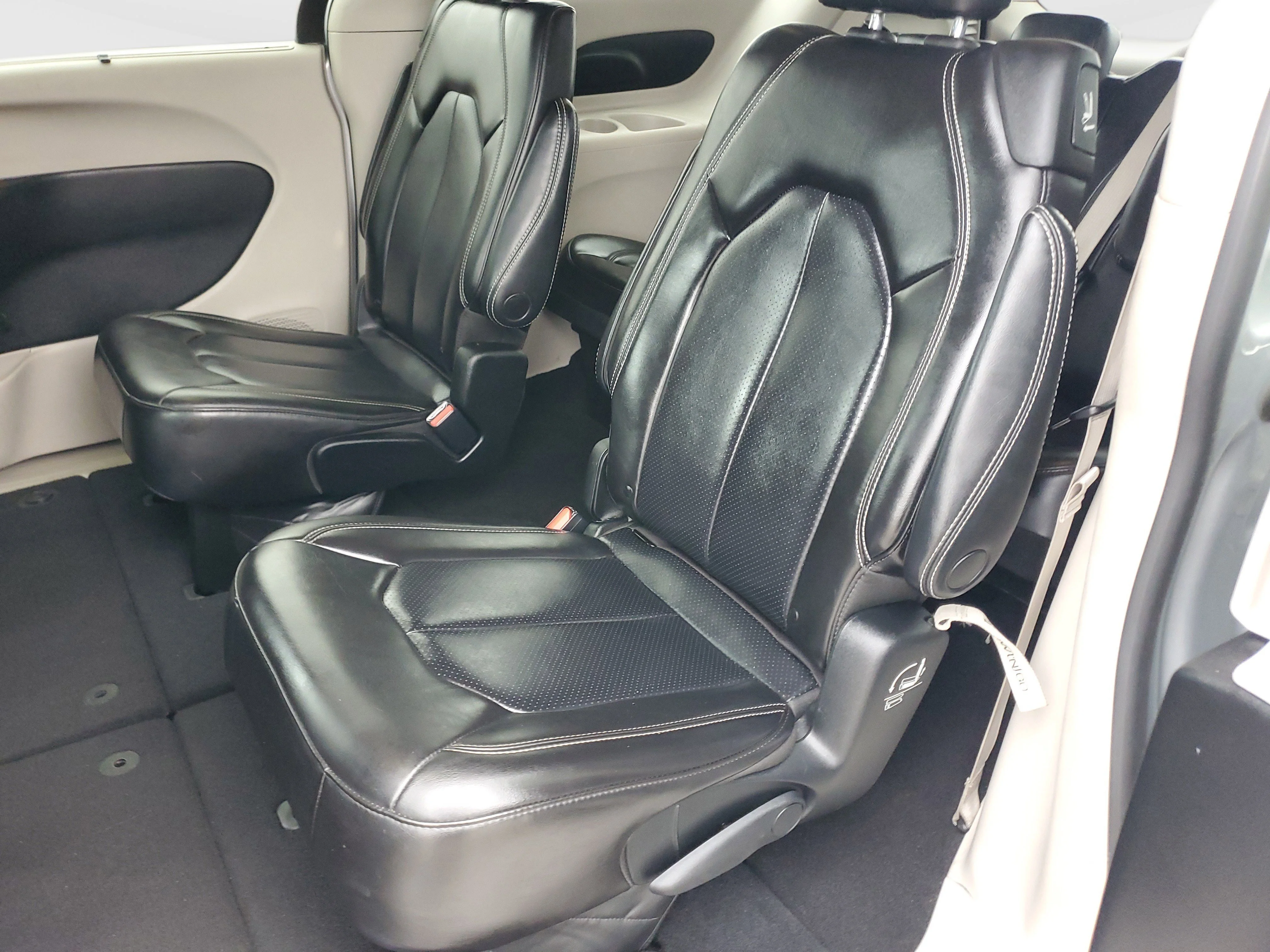 Certified Used 2023 Silver Chrysler Touring L image 13