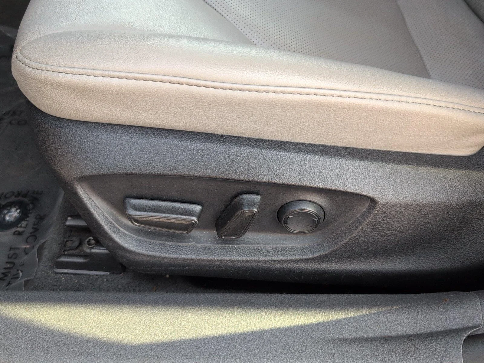 Used 2023 Predawn Gray Mica Toyota XLE image 13