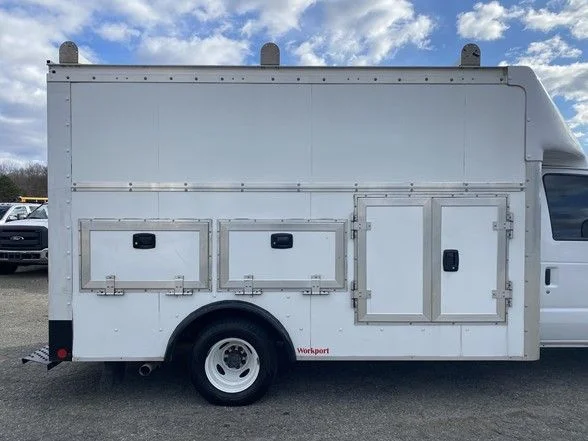 Used 2024 White Ford Base image 35