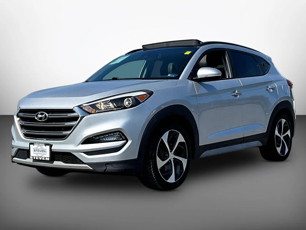 Used 2018 Silver Hyundai Limited image 3